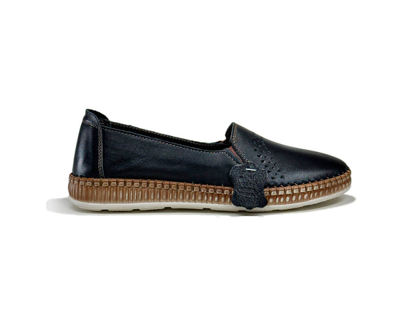 Women's Hole Patterned Black Color Leather Shoes